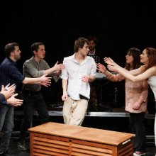 Feltámasztani József Attilát