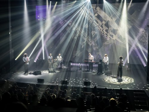 Hagyjuk, hogy maga alá temessen