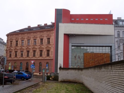 A demokrácia is pokoli találmány