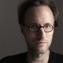 Új és eredeti kifejezési formákat keres