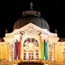 Sci-fi politikai szatíra a Vígszínházban