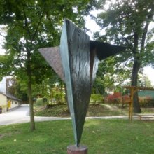 Szilassi-poliéder szoborváltozat Szegeden