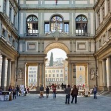 Átrendezi állandó kiállítását az Uffizi