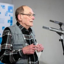 Asszonyi Tamás szobrászművész kiállítása Szentendrén