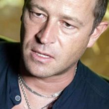 Orbán János Dénes visszavásárolná műveit a KMTG-től