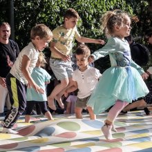 Koncertek, óriásbuborékok és AI-robotok a pécsi gyerekfesztiválon