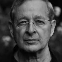 Számos intézmény, szervezet emlékezett meg Nádas Péterről
