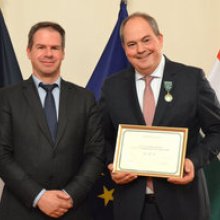 Francia állami kitüntetést kapott Vashegyi György
