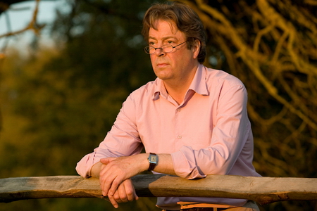 Roger Allam (Nicholas Hardiment)