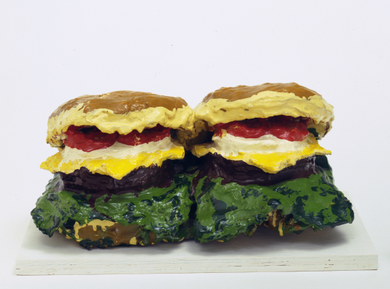 Two Cheeseburgers, with Everything (Dual Hamburgers), 1962, © Claes Oldenburg