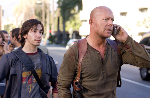 Justin Long és Bruce Willis