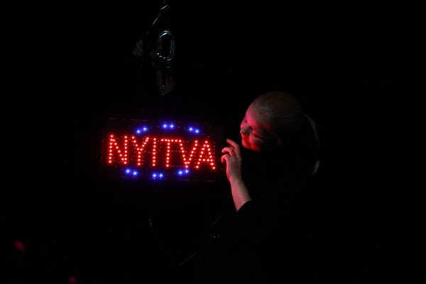 Slow theatre, avagy két és fél lassú óra szünet és oroszlán nélkül