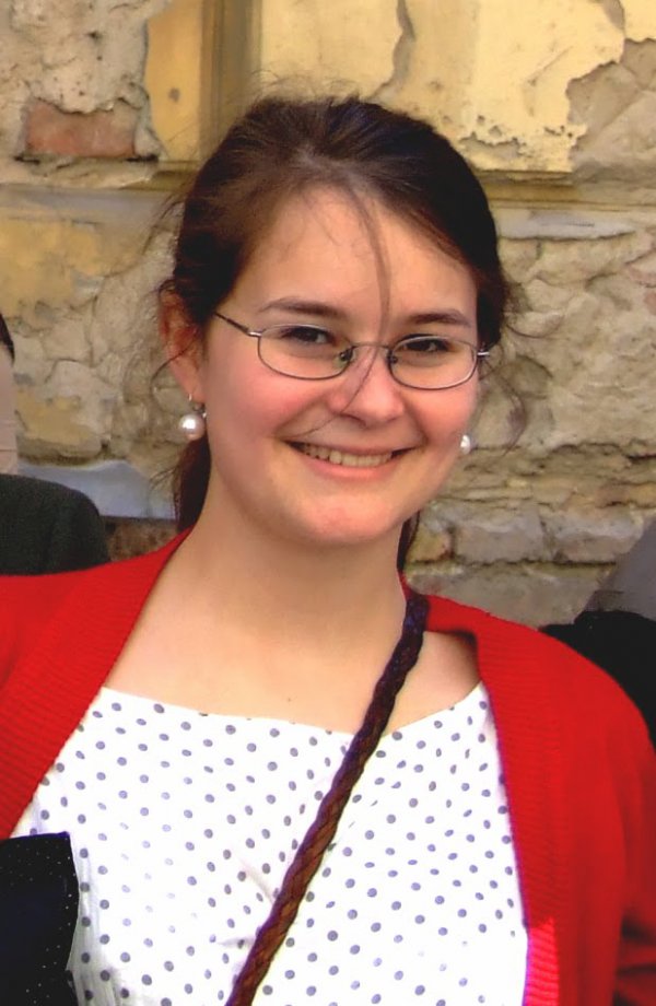 Schall Eszter