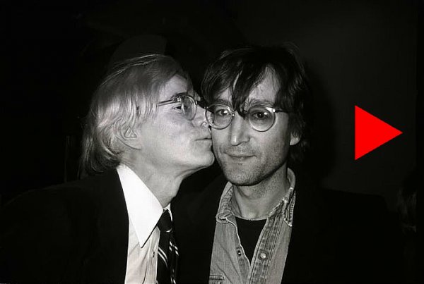 Christopher Makos: Tsók John Lennon fülére