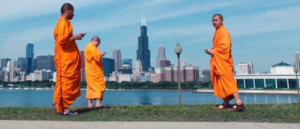 Lo and Behold: Reveries of the Connected World