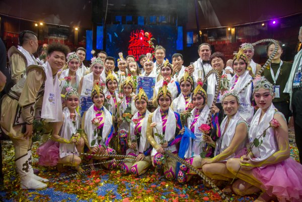 Chinese National Acrobatic Troupe