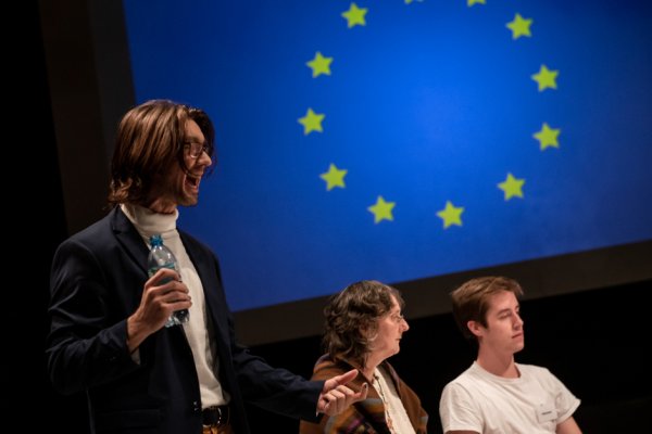 Részlet az előadásból. Fotó: Jens Volle