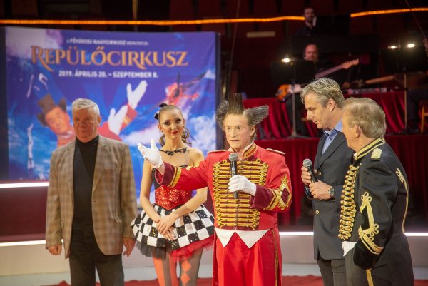 Repülőcirkusz