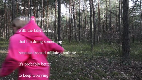 Adelina Cimochowicz: Elveszett (Gone), 2018. Videó, 3’36”.