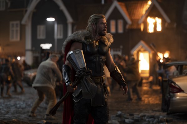 Chris Hemsworth
