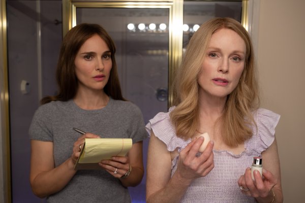 Natalie Portman és Julianne Moore