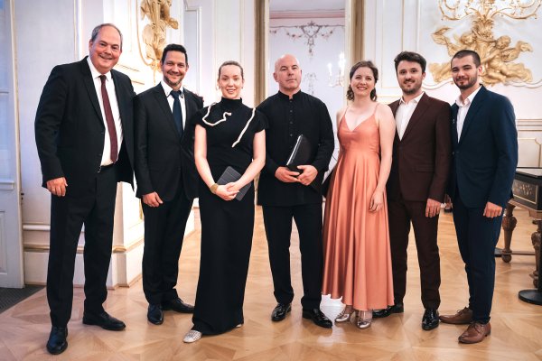 Vashegyi György és az énekesek