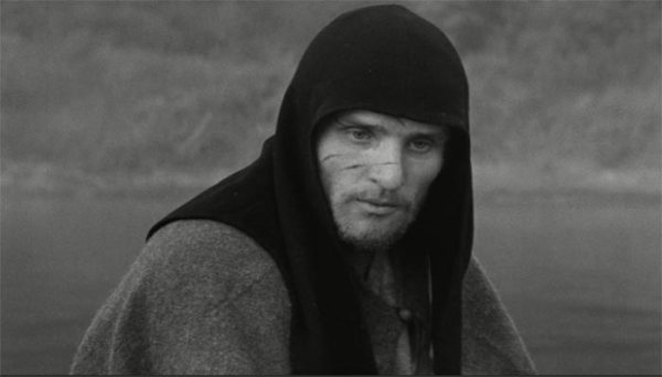 Jelenet az Andrej Rubljov c. filmből