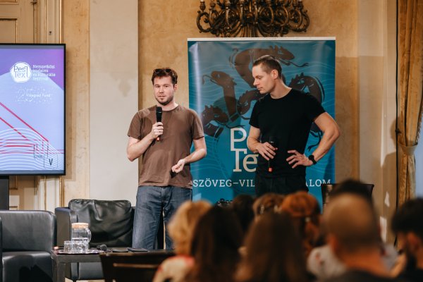 Vörös Dóra fotója