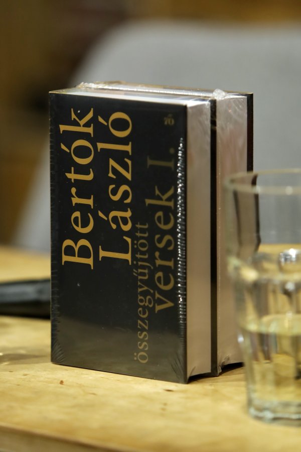 Bertók László: Összegyűjtött versek