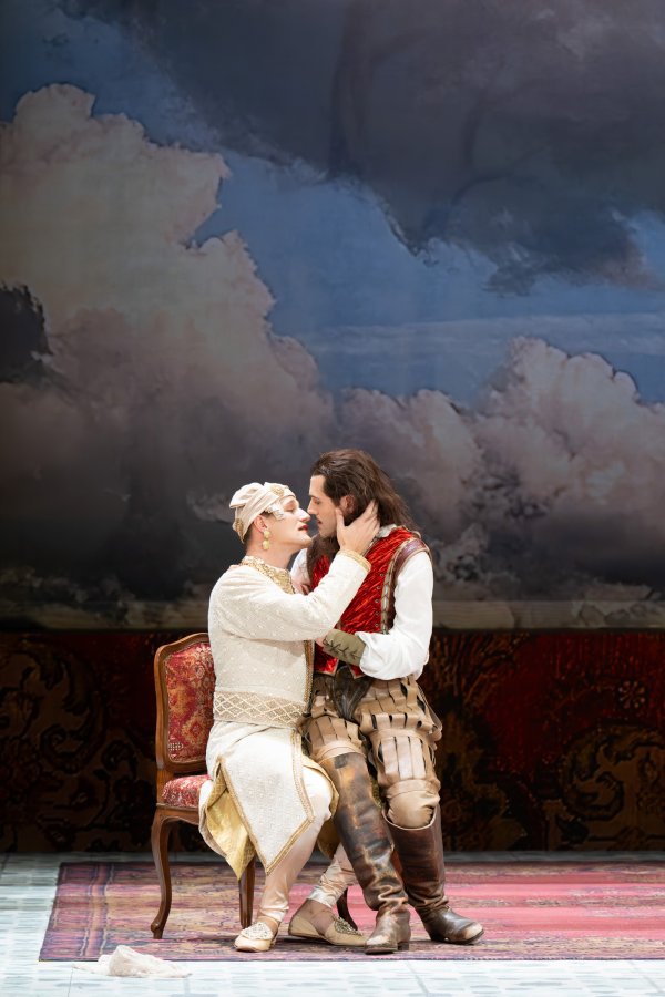 Dario (Federico Fiorio) és Juan de León (David Oller)