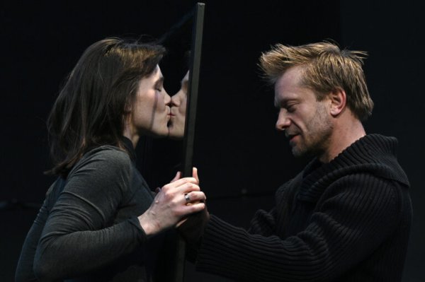 Marianne (Mészáros Blanka) és David (Krisztik Csaba)