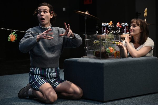 Isabelle (Katona Péter Dániel) és Marianne (Mészáros Blanka)