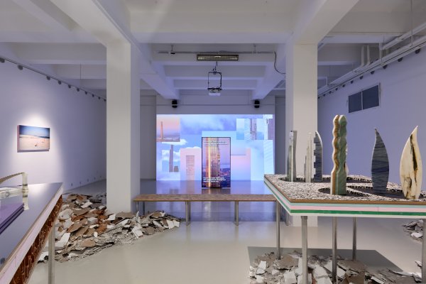 Schmied Andi: Asset Town, Trafó Galéria, 2026, fotó: Biró Dávid
